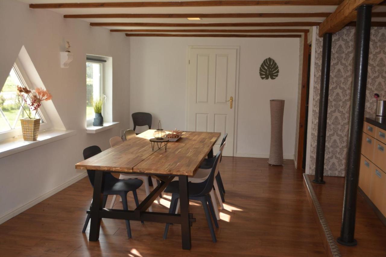 Ferienwohnung Grafenland Dersum Bagian luar foto